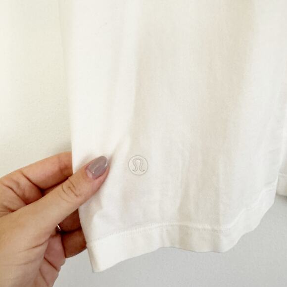 LULULEMON Crescent Tee Twist Front White - Picture 8 of 8